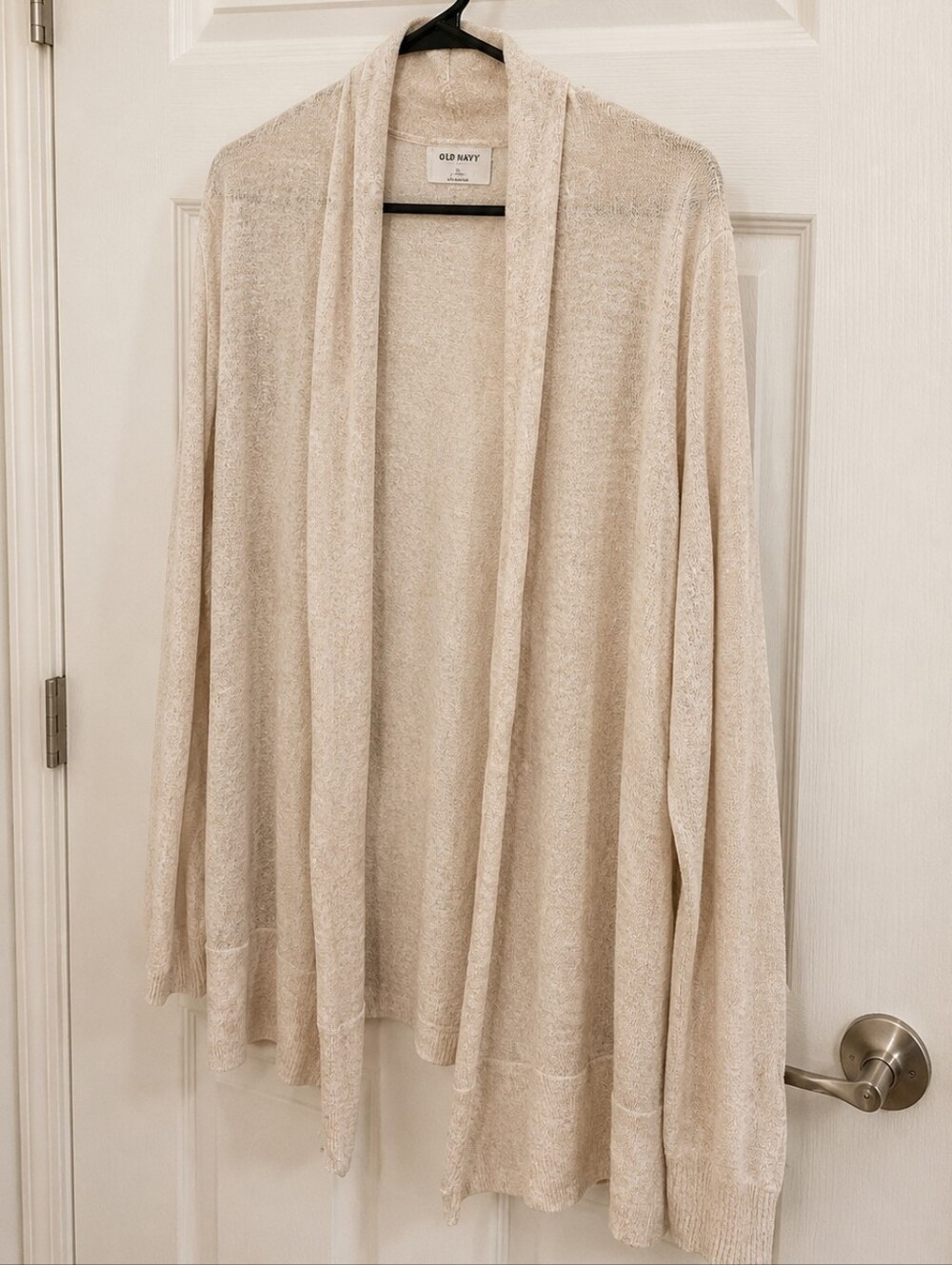 Old Navy Cozy Minimalist Cardigan Neutral Lightweight Layering Sweater XL - Picture 3 of 11